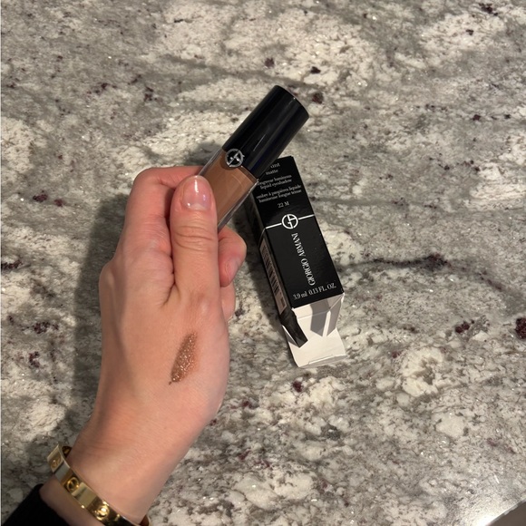 Giorgio Armani Eye Tint in 22m - Picture 2 of 2